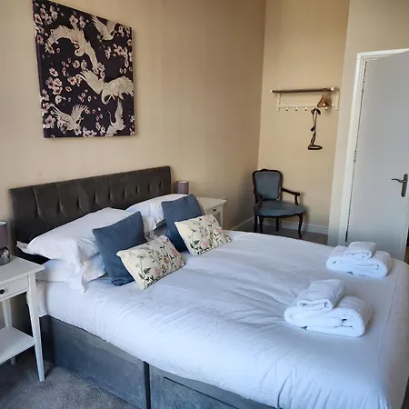22pwt04 - 1 Bed 1st Floor With Sea View *